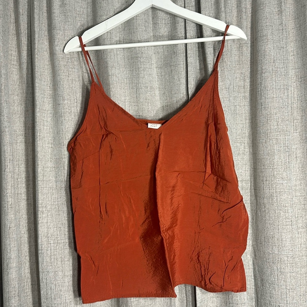 Lightweight tank top